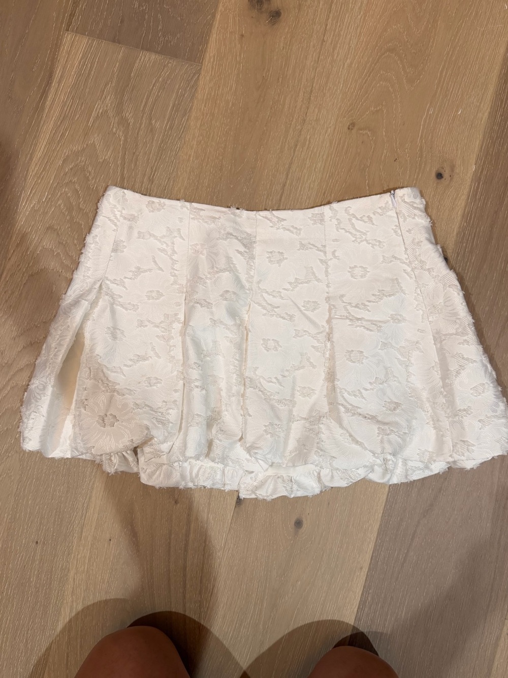 Zara Cream/White Bubble Skirt, Mini, Side Zipper - Large